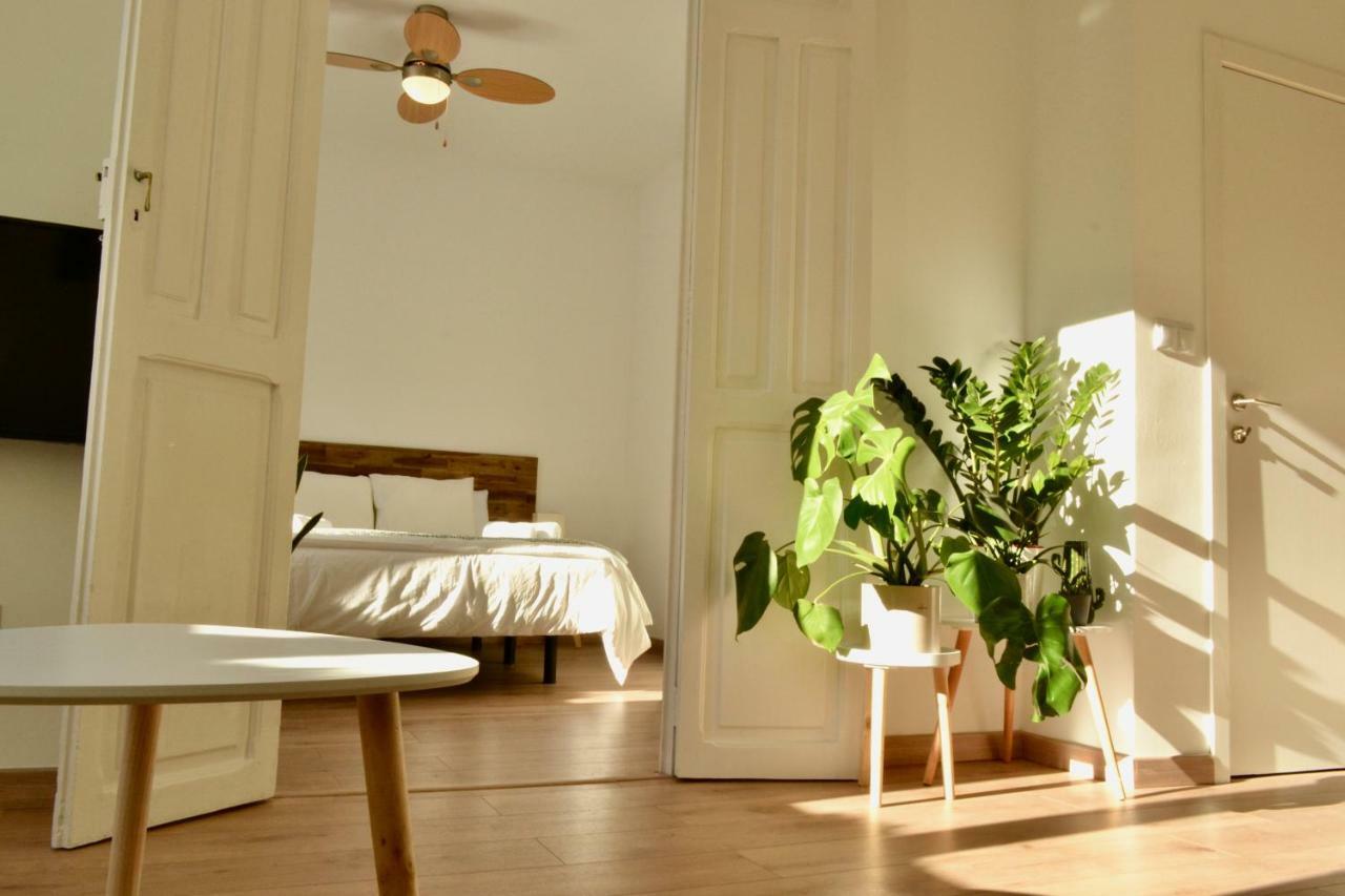 Hola Valencia - Holiday Apartments Zewnętrze zdjęcie